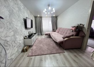 Продаю 3-ком. квартиру, 52.4 м2, Калачинск, улица Семашко, 2А