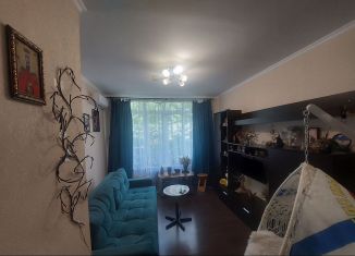 Продается 1-комнатная квартира, 34 м2, Пятигорск, улица Юлиуса Фучика, 3