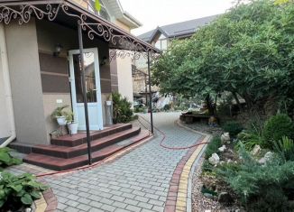 Сдается в аренду дом, 150 м2, Симферополь, Станционная улица