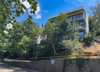 Продается однокомнатная квартира, 35.5 м2, Алушта, Комсомольская улица, 5