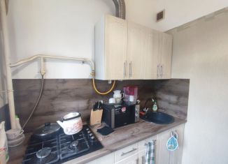 Сдается в аренду 1-комнатная квартира, 30 м2, Боровичи, Пушкинская улица, 17