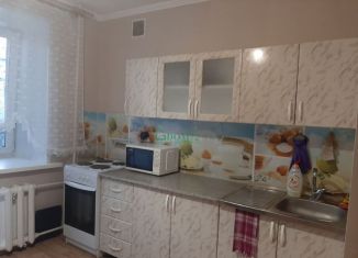 Сдаю в аренду 1-ком. квартиру, 37 м2, Тобольск, 9-й микрорайон, 5А