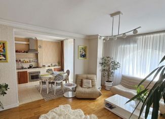 Продажа 4-ком. квартиры, 130 м2, Калининград, Воздушный переулок, 7