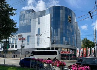 Продается 4-ком. квартира, 130 м2, Киров, Октябрьский проспект, 92А