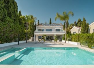 Продаю дом, 300 м2, Сириус, улица Урицкого