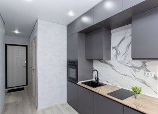 Трехкомнатная квартира на продажу, 61 м2, Тобольск, 4-й микрорайон, 16