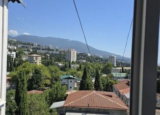 Продажа 1-комнатной квартиры, 31.5 м2, Ялта, улица Блюхера, 9