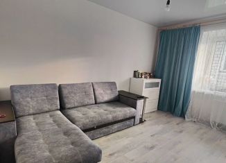 Продаю 1-комнатную квартиру, 30.4 м2, Тобольск, 7-й микрорайон, 37