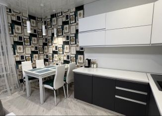 Продам однокомнатную квартиру, 41 м2, Ялуторовск, улица Менделеева, 7А