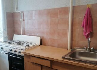 Сдам в аренду 1-ком. квартиру, 36 м2, Бор, Октябрьская улица, 90