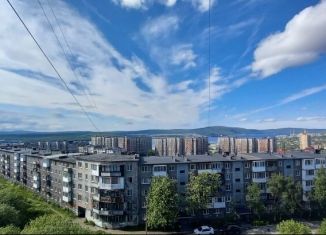 Продаю 2-комнатную квартиру, 45 м2, Мурманск, улица Александрова