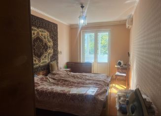 Продаю 3-комнатную квартиру, 59 м2, посёлок городского типа Партенит, Солнечная улица, 10