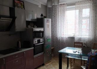 Сдам в аренду однокомнатную квартиру, 45 м2, Старый Оскол, микрорайон Приборостроитель, 11, ЖК Витязь