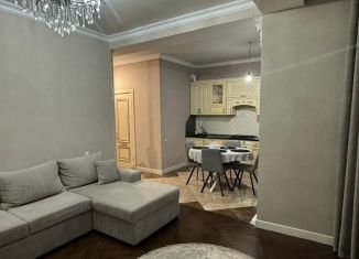 Сдам в аренду 1-ком. квартиру, 45 м2, Махачкала, улица Гайдара Гаджиева, 22Б, Кировский внутригородской район