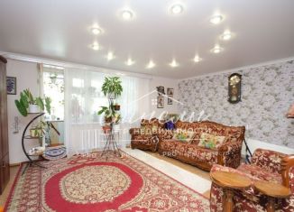 Продажа 3-ком. квартиры, 77 м2, посёлок городского типа Богандинский, улица Строителей, 13