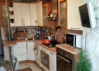 Продается 3-комнатная квартира, 62.3 м2, Псков, улица Кузбасской Дивизии, 30