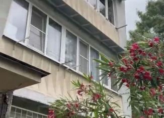 Продам 2-ком. квартиру, 64 м2, Сочи, улица Тимирязева, 32, микрорайон Донская