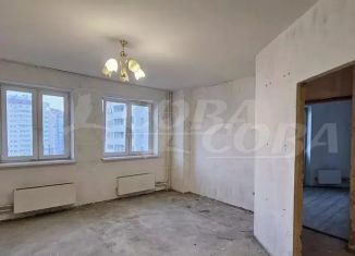 Продам 3-ком. квартиру, 75 м2, Тюмень, улица Василия Гольцова, 2к3