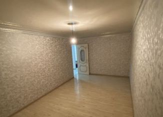 Продажа 3-ком. квартиры, 60 м2, Хасавюрт, улица Алиева, 41