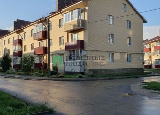 Продается трехкомнатная квартира, 95.2 м2, деревня Варваровка, улица Володарского, 1Ак9