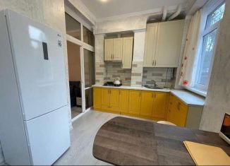 Сдаю в аренду 1-комнатную квартиру, 38 м2, село Раздольное, Тепличная улица, 16/6