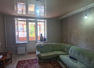 Продается 2-комнатная квартира, 50 м2, Волжский, улица Горького, 40