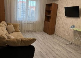 Сдается двухкомнатная квартира, 57 м2, Астрахань, улица Куликова, 85к1, Кировский район