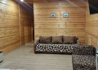 Сдается 2-ком. квартира, 50 м2, Ялта, Ленинградская улица, 11