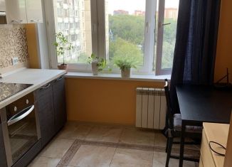 Сдам 1-комнатную квартиру, 35 м2, Жуковский, улица Баженова, 10