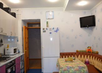 3-комнатная квартира в аренду, 57 м2, Крым, улица Кирова, 32