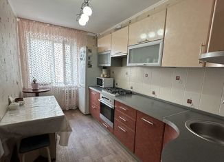 Продажа 3-ком. квартиры, 62 м2, Саратов, улица имени Н.Г. Чернышевского, 96