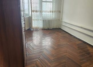 Сдам трехкомнатную квартиру, 87 м2, Нарткала, улица Халишхова