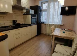 Продается 2-комнатная квартира, 60 м2, Балашиха, улица Дмитриева, 8