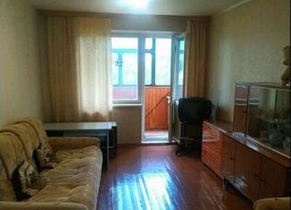 Сдам в аренду 2-ком. квартиру, 40 м2, Курск, улица Комарова, 13А, Сеймский округ