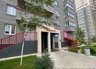 Продам 3-комнатную квартиру, 102.5 м2, Ростов-на-Дону, Пролетарский район, проспект 40-летия Победы, 63/17с1