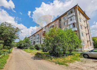 Продам 2-ком. квартиру, 45 м2, Омск, Крутогорская улица, 3