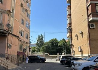 Сдаю в аренду 2-комнатную квартиру, 100 м2, Дагестан, улица Пирогова, 16