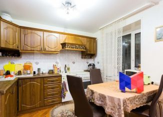 Продам 3-ком. квартиру, 87 м2, Тюмень, Калининский округ, улица Федюнинского, 7А