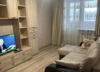 Сдаю 1-ком. квартиру, 40 м2, Бронницы, улица Соловьиная Роща, 7