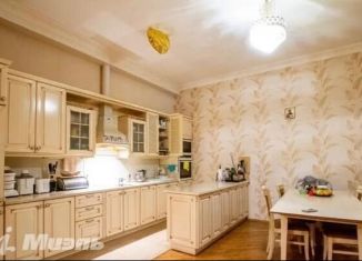 Продается пятикомнатная квартира, 256 м2, Московская область, Сосновая улица, 1Ак3