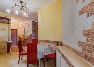 Продается 2-комнатная квартира, 68 м2, Татарстан, улица Мусина, 9