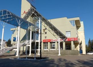 Продам торговую площадь, 3867 м2, Нефтекамск, Комсомольский проспект, 28