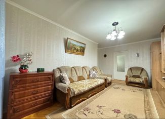 Продаю 3-комнатную квартиру, 59 м2, Нальчик, улица Кирова, 3, район Горная