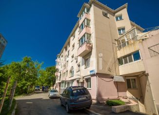 Сдам 4-комнатную квартиру, 120 м2, Приморский край, улица Чкалова, 30/3