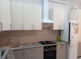 Продаю трехкомнатную квартиру, 81 м2, Горячий Ключ, Кубанская улица, 34