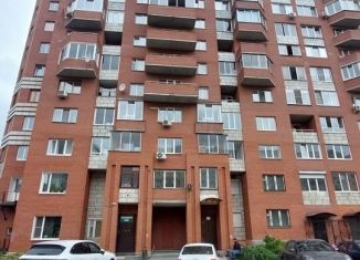 Трехкомнатная квартира на продажу, 82 м2, Екатеринбург, метро Чкаловская, улица Академика Шварца, 20к2