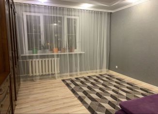 Аренда 2-ком. квартиры, 80 м2, Ставрополь, переулок Макарова, 16