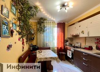 Продажа 4-ком. квартиры, 80 м2, Ставрополь, улица 50 лет ВЛКСМ, 51/3, микрорайон № 34