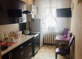 Сдача в аренду 2-ком. квартиры, 50 м2, Отрадное, Заводская улица, 13