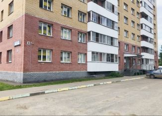 Продажа 3-комнатной квартиры, 56.6 м2, Киров, улица Восьмого Марта, 3